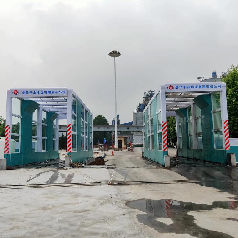 滑縣渣土車(chē)龍門(mén)洗車(chē)機(jī) 高壓沖洗，完美實(shí)現(xiàn)清潔新標(biāo)桿